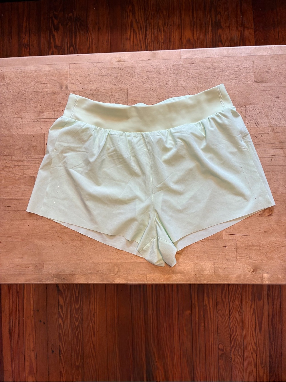Athleta Fast Route Mid Rise 2" Run Short - Light Lime